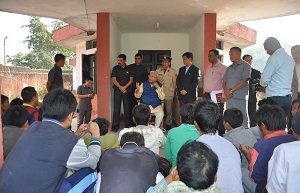 The Governor of Arunachal Pradesh Shri PB Acharya visit District Jail, Jullang at Itanagar on 30th January 2017.